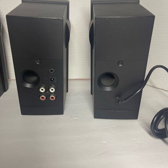 Bose Companion 2 Series Multimedia Speaker System (Black) - Tested 4 Speakers - Picture 10 of 10